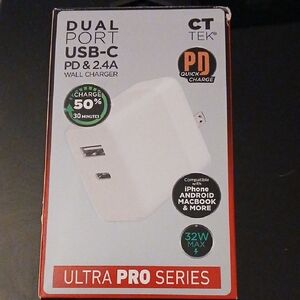 NWT Dual Port USB-C Charger - White